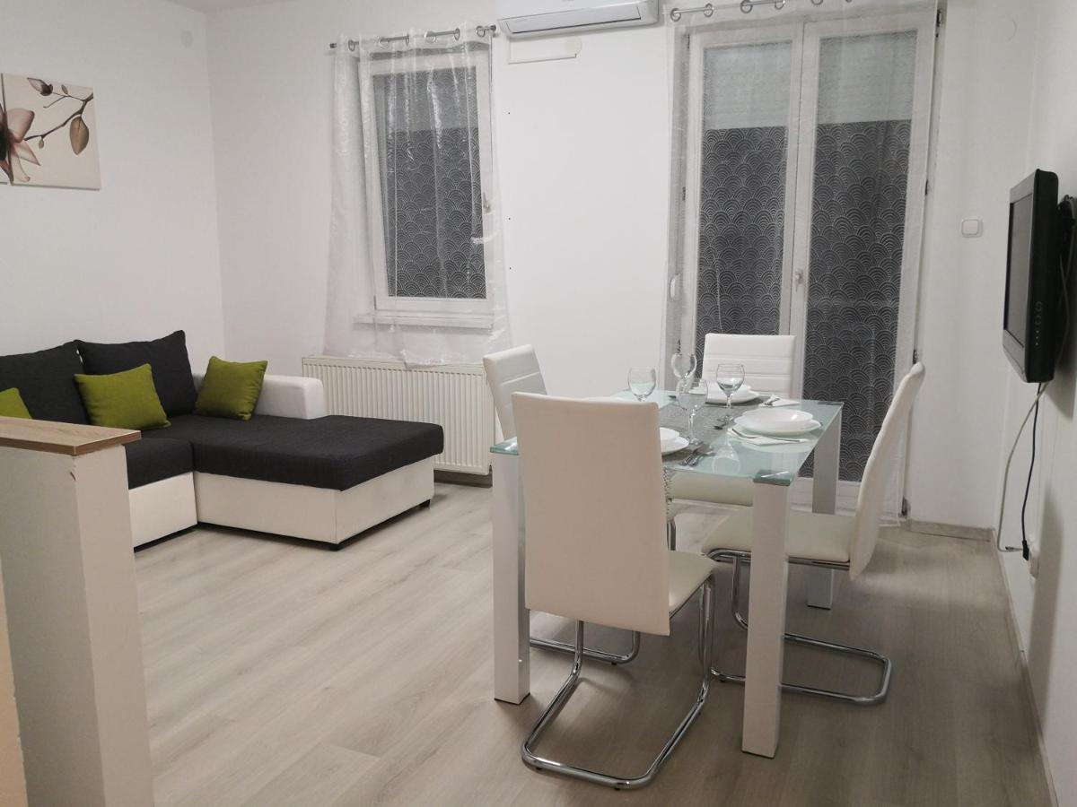 Oasis Apartman Szeged Luaran gambar